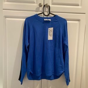 Tail Ladies Sweater Size XS New With Tag